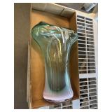 Art glass vase