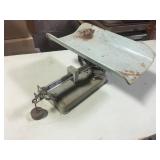 INFANT SCALE VINTAGE
