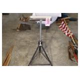 ADJUSTABLE ROLELR ARM