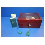 Mr. Christmas Harmonique Player