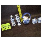Blue Willow Figurines