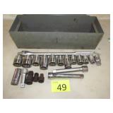 Williams Breaker Bar & 12 Snap On Sockets