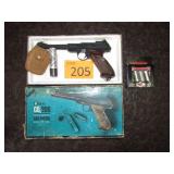 Daisy CO2 200 B.B. Pistol