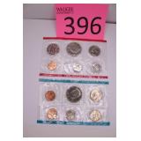 1972 P & D U.S. Mint Set Coins