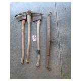 2 Axes, Pick, Metal Single Tree