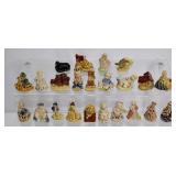 22 Pc Wade England Village & Figure Figurines