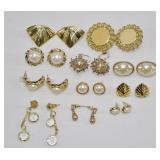 Vintage Gold Tone & Faux Pearl Earrings (11)