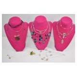 13 Fashion Pendant Necklaces Lot