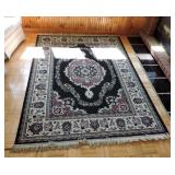 Traditional Floral Pattern Area Rug