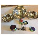 Measuing Cups & Stainless Steel Bowls
