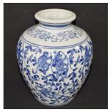 Chinese Blue & White Porcelain Monkey Vase 8'