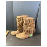 Fringed ladies boots- size 9