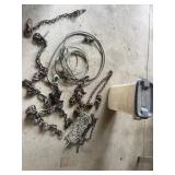 Assorted chains & cable