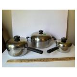 3 LeCookï¿½s ware pots with lids