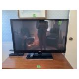 LG 42 inch TV with remote tested