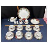 Sunflower China Tea Set with Poinsettias