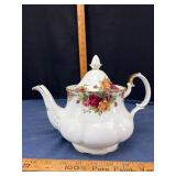 Royal Albert Old Country Roses Teapot