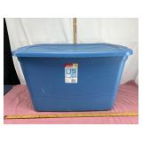 Rubbermaid Storage Tote with Lid - 109.8 Litres -
