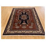 Quality Persian wool handknotted rug, 9? 10' x 6'