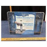 InStyle Cookie & Decorating Press - 13 Cookie