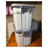 Rubbermaid Roughneck Totes