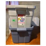 Rubbermaid Roughneck Storage Bins