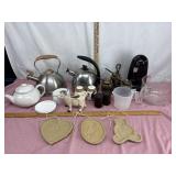 Large kitchen lot- see pictures