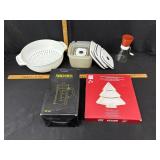 Miscellaneous kitchen lot- see pictures