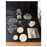 Miscellaneous glass & small mirror decor
