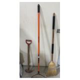 Rake/ broom & half-moon lawn edger