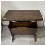 Magazine side table / magazine rack