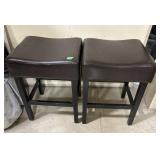 2 Bar stools