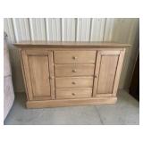 Wood Sideboard / Buffet CabinetAttractive wood