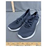 Athletic works navy sneaker size 7, never worn