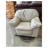 Off-white/light beige leather chair no signs of