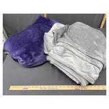 2 Plush blankets