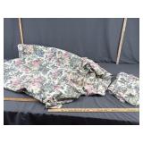 Double comforter with shams