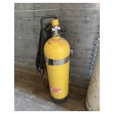 Scuba diving tank