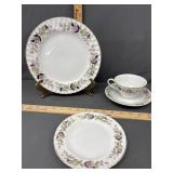 Creative dish set- see pictures