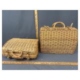 2 vintage-style wicker picnic baskets