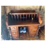 Heavy wood antique desk- pick up between Blenheim