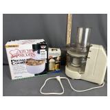 Kitchen lot- Black & Decker food processor/