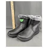 Ladies winter boots, Tender Tootsie size 7, never