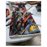 FLAT OF VARIOUS TOOLS