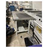 6 Foot Metal Work Bench w/Commercial Vice