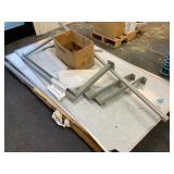 Pallet with Aluminum and plastic panels