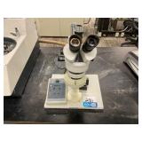 Microscope