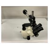 Microscope