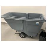 Uline Heavy Duty Tilt Truck