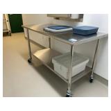 Stainless Steel Table Stainless Steel Table